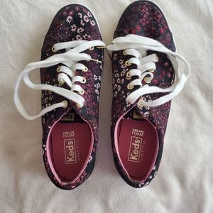 Size 9 Keds brand tennis Shoes
